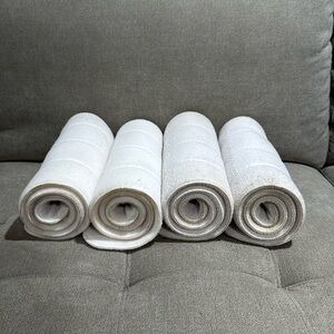 Set of 4 White Horse No-Bow Fleece Pillow Wraps